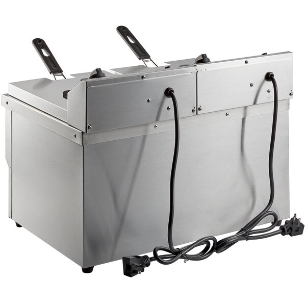 Avantco F202 30 lb. Dual Tank Medium-Duty Electric Countertop Fryer - 208-240V, 5400/7200W - Image 4